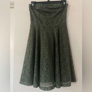 Preowned EXPRESS Geometric Lace Crochet Strapless Skater Dress - Olive - XS